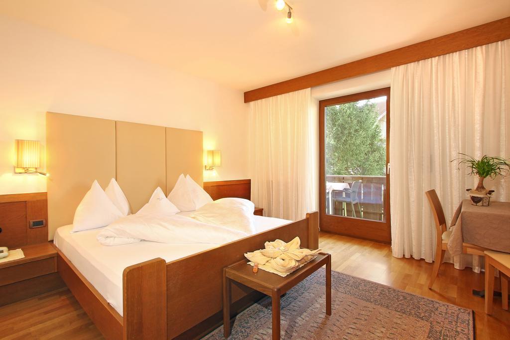 Hotel Garni Savoy Castelrotto Rom bilde