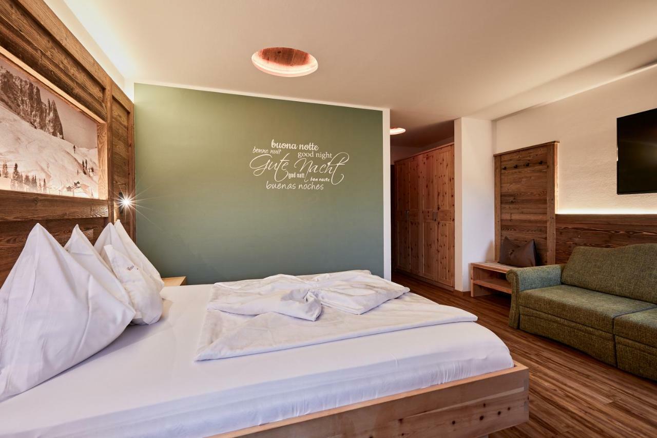 Hotel Garni Savoy Castelrotto Eksteriør bilde